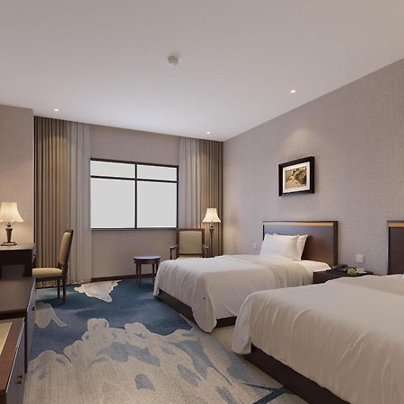 Пекин Палас Soluxe Hotel Astana Экстерьер фото